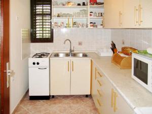 Η κουζίνα ή μικρή κουζίνα στο Apartment Villa Palma by Interhome +20 φωτογραφίες