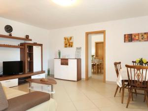 Dapur atau dapur kecil di Holiday Home Francic by Interhome