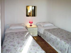 Postel nebo postele na pokoji v ubytování Apartment Katić-1 by Interhome