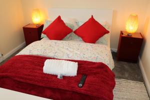 Krevet ili kreveti u jedinici u objektu Cosy & Spacious 5 bedroom Luxurious Home