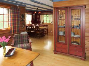 ภาพในคลังภาพของ Chalet Anna by Interhome ในEikelandsosen