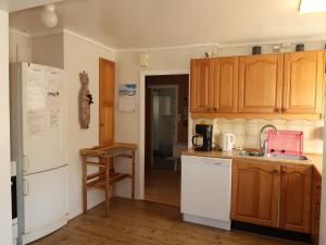 Kuchyň nebo kuchyňský kout v ubytování Holiday Home Bjørkeneset by Interhome + 20 fotografií