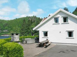 Afbeelding uit fotogalerij van Holiday Home Naudøyna - SOW046 by Interhome in Lyngdal