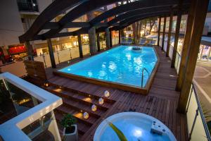 Bazén v ubytování Hotel Concord nebo v jeho okolí