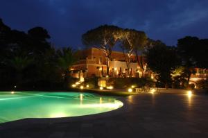 Бассейн в Relais Villa San Martino или поблизости