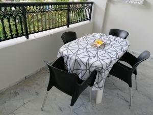 A balcony or terrace at 85 sqm Apartments New Panorama ELECTRIC CAR ΦΩΡΤΗΣΗΣ STATION