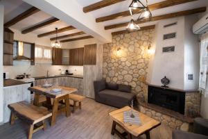 A kitchen or kitchenette at Stone Villa Hermione