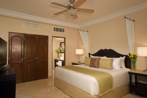 Gallery image of Dreams Los Cabos Suites Golf Resort & Spa in Cabo San Lucas