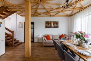 Gallery image of GOOD DAYS Shale Resort 4 км до Буковеля in Yablunytsya