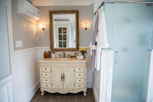 Fotografie z fotogalerie ubytování Red Gate Inn v destinaci McKinney