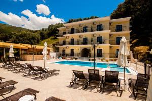 Gallery image of Petrino Apartments in Parga