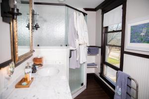 Fotografie z fotogalerie ubytování Red Gate Inn v destinaci McKinney