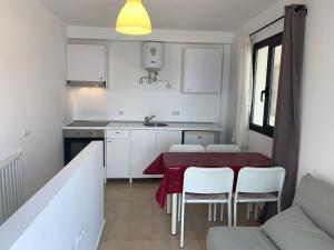 Kuchyň nebo kuchyňský kout v ubytování Casa Colm Cotillo Mar