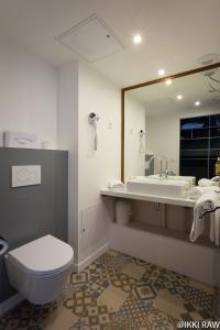 Koupelna v ubytování Hotel Libera Caen Colombelles + 37 fotografií