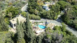 Bazén v ubytovaní Jardines De La Reina Boutique Bed & Breakfast alebo v jeho blízkosti