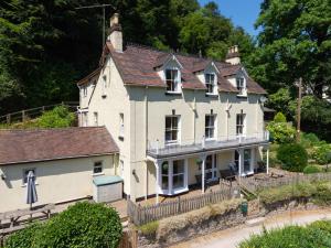 Το κτήριο όπου στεγάζεται  η παραθεριστική κατοικία