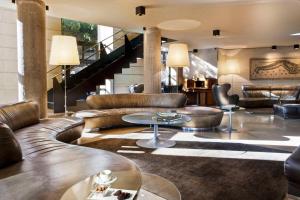 Claris Hotel & Spa GL, a Small Luxury Hotel of the World的休息区