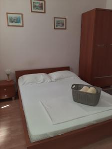 Postel nebo postele na pokoji v ubytování Pensiunea Caramell