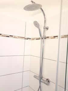 Een badkamer bij Sobieski Town Apartments