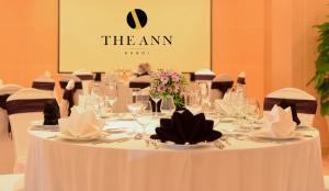 Restoran või mõni muu söögikoht majutusasutuses The Ann Hanoi Hotel & Spa