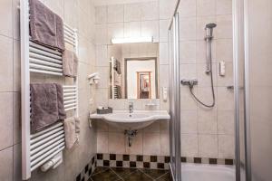 Koupelna v ubytování Hotel Vorderronach