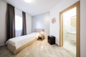 Hotel Lucija客房内的一张或多张床位