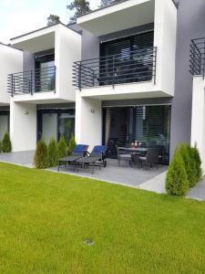 Vonkajšia záhrada v ubytovaní Aprum Apartments 12C