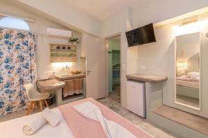 Gallery image of Fratelli Rooms in Tinos