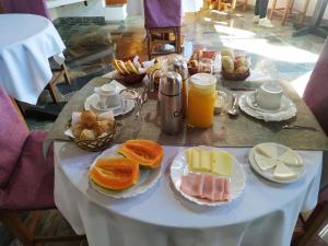 
Opções de café da manhã disponíveis para hóspedes em Pousada Sol Nascente
