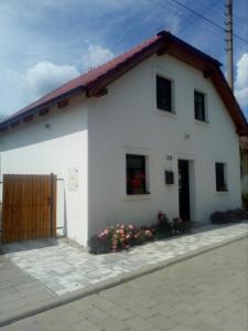 Budova, kde se prázdninový dům nachází