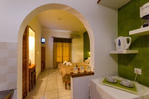 A kitchen or kitchenette at Olive Grove View