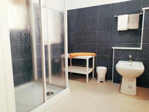 Vannituba majutusasutuses Lo Spicchio b&b
