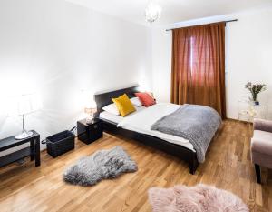 Postel nebo postele na pokoji v ubytování Silvie Apartments - Zlaté Terasy