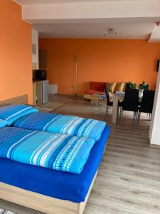A bed or beds in a room at Villa Elena