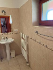 A bathroom at Villa Elena