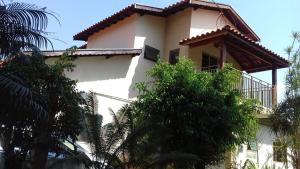 O edifício em que a hospedagem domiciliar se localiza