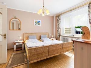 Postel nebo postele na pokoji v ubytování Holiday Home Zierow near Baltic Sea Beach
