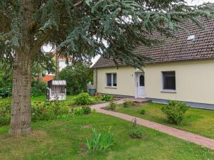 Zahrada ubytování Holiday Home Zierow near Baltic Sea Beach