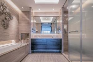 Koupelna v ubytování Oakwood Residence Damei Beijing