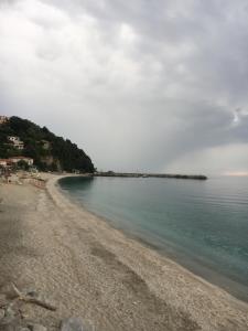 - Vistas a la playa y al océano en IVAS Pelion, en Agios Ioannis