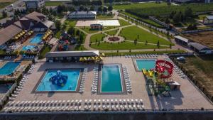 Bazén v ubytování Hotel Intergaj Bijeljina nebo v jeho okolí
