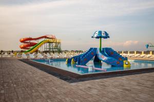 Bazén v ubytování Hotel Intergaj Bijeljina nebo v jeho okolí