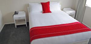Postel nebo postele na pokoji v ubytování Shadzz Motel