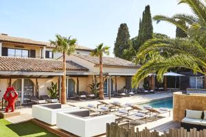 Бассейн в Villa Cosy, hotel & spa или поблизости