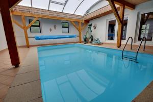 The swimming pool at or close to Holiday Home Kvitek