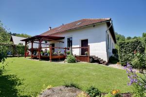 Imagen de la galería de Holiday Home Kvitek, en Ctětín