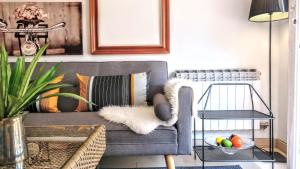 Ein Sitzbereich in der Unterkunft BizFlats Garden House