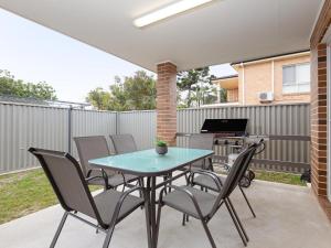 Gallery image of 5b Bent Street large house with ducted air con foxtel and wifi in Fingal Bay