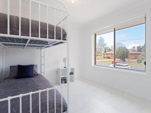 Gallery image of 5b Bent Street large house with ducted air con foxtel and wifi in Fingal Bay