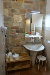 A bathroom at Villa Nadar Még 28 kép